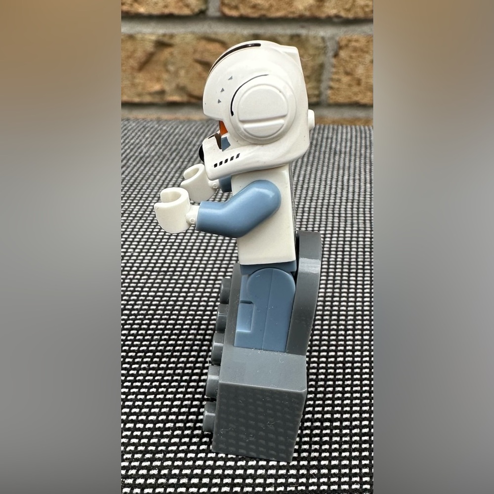 ✅3 for $25 - LEGO Star Wars Clone Trooper Pilot (Phase 2) Minifigure Magnet - Picture 5 of 6